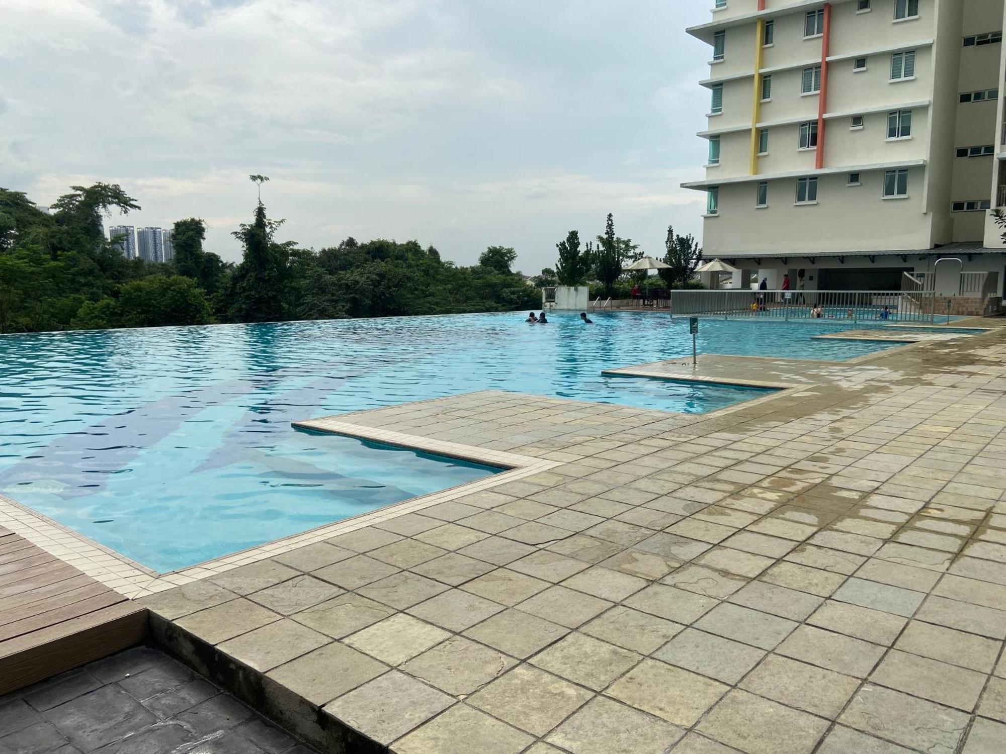 Suasana Damai Damansara Damai Petaling Jaya Apartment Exterior photo